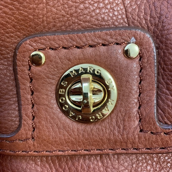 Marc by Marc Jacobs Flap Top Brown Leather Bag - Picture 4 of 6